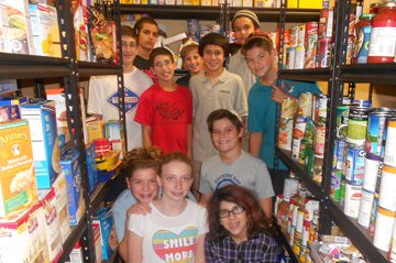 photo of food pantry volunteers
